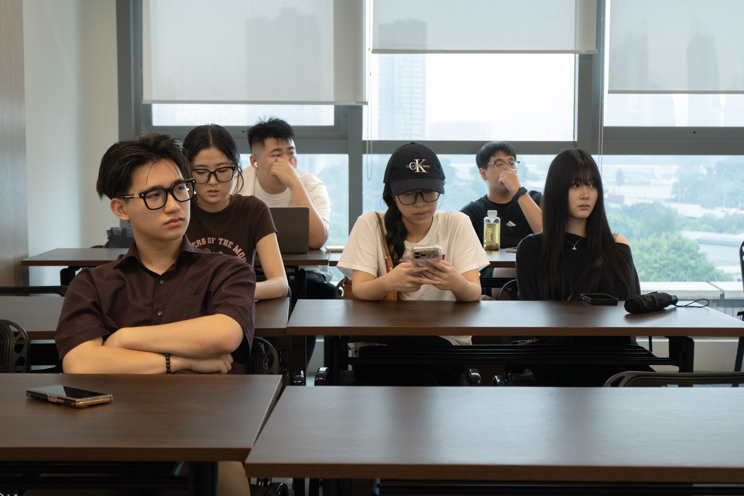 International students studying at Hanbridge Institute in Singapore