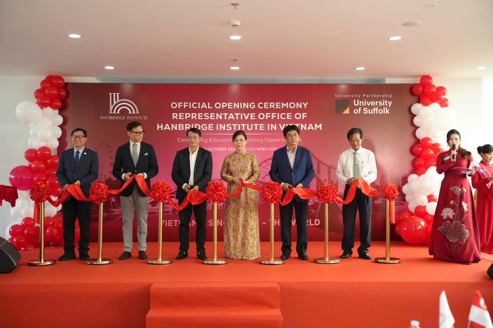 Hanbridge Institute representatives celebrating the official opening of its Vietnam office in Ho Chi Minh City