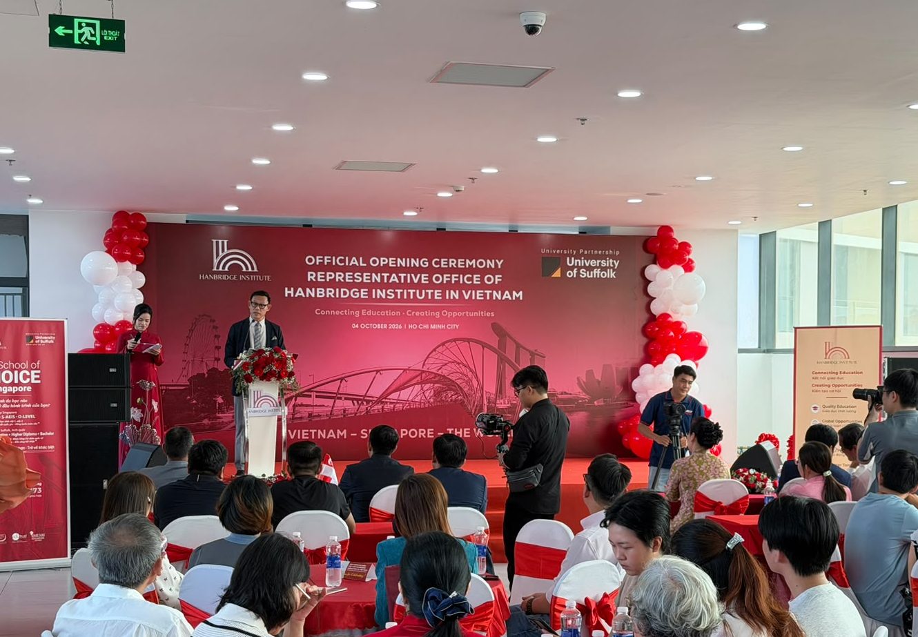 Dr Alan Go speaking at the opening of Hanbridge Institute’s Vietnam representative office in Ho Chi Minh City