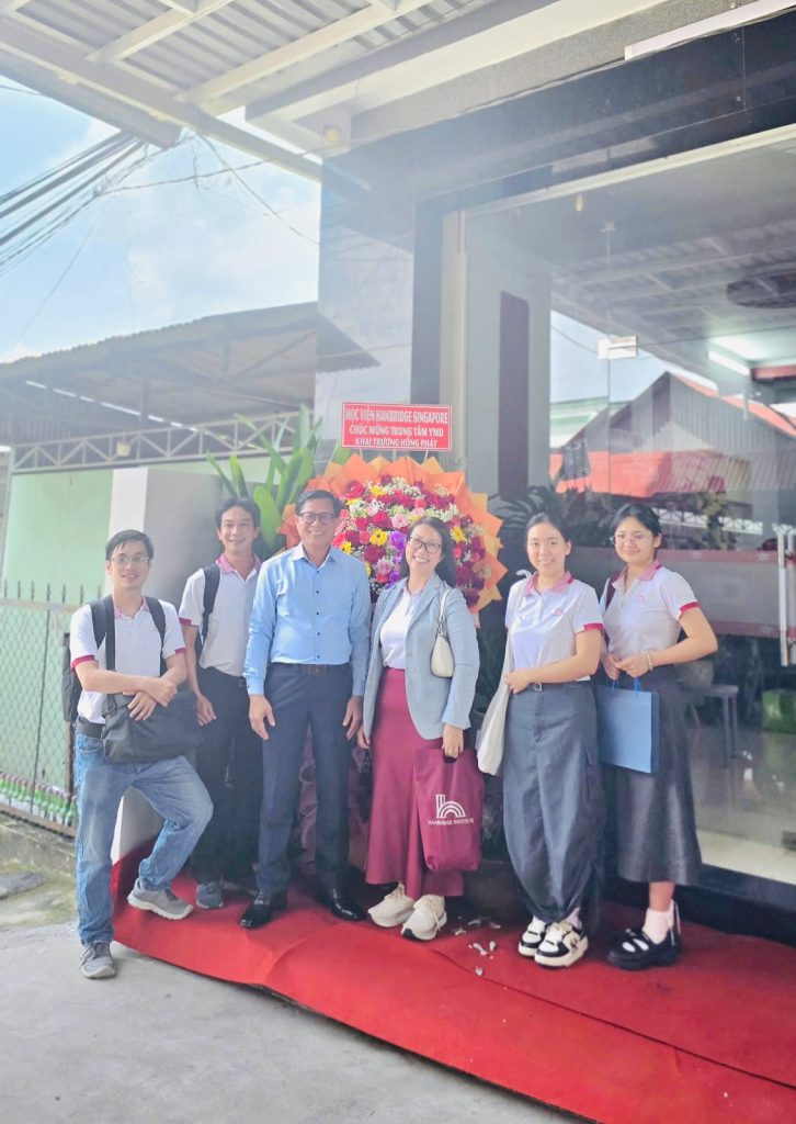 Dr Kevin Dinh with the Hanbridge Institute Vietnam team.