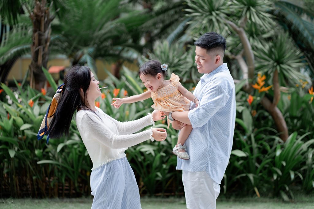 “Family spending time together in Singapore, highlighting the lifestyle and environment for international students and their families.”
